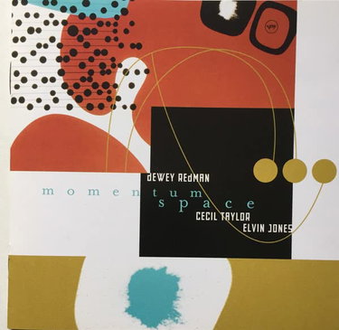 Couverture de Momentum Space