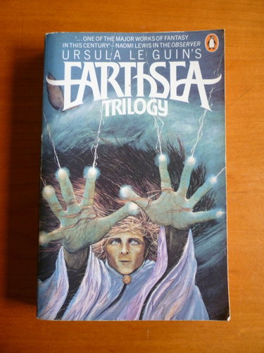 Couverture de The Earthsea Trilogy: A Wizard of Earthsea; the Tombs of Atuan; the Farthest Shore