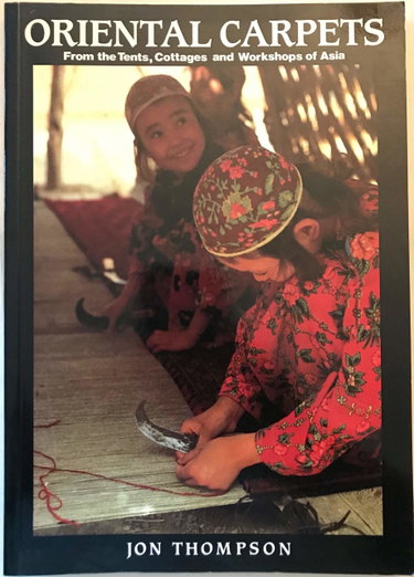 Couverture de Oriental Carpets: From the Tents, Cottages and Workshops of Asia