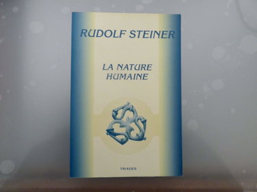Couverture de La nature humaine. La connaissance de l'homme, fondement de l'éducation