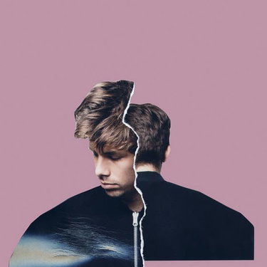 Couverture de In between