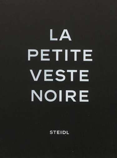 Couverture de La petite veste noire : un classique de Chanel revisité