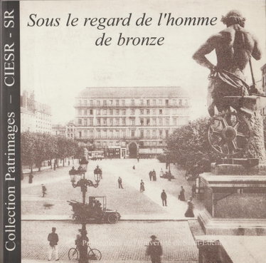 Couverture de Sous le regard de l'homme de bronze