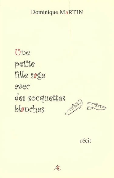 La petite fille sage avec des socquettes blanches