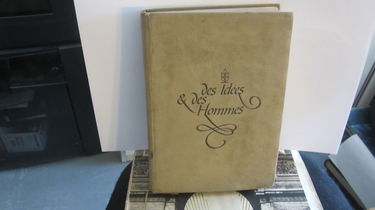 La Très mirifique histoire (Des Idées et des hommes .)