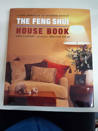 Couverture de The Feng Shui House Book: A New Approach to Interior Design