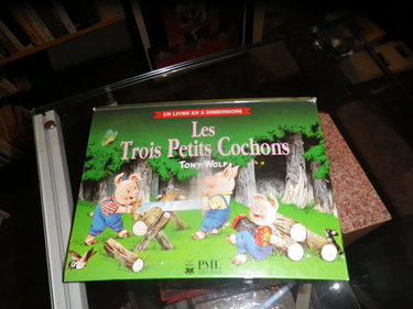Couverture de Les trois petits cochons