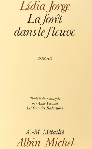 La forêt dans le fleuve