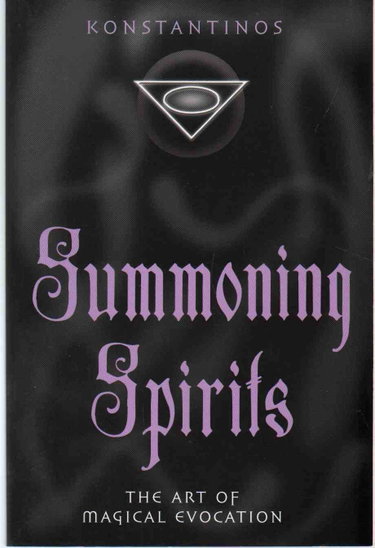 Couverture de Summoning Spirits: The Art of Magical Evocation