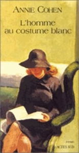 L'Homme au costume blanc