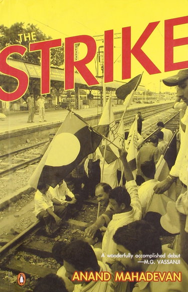 Couverture de The Strike