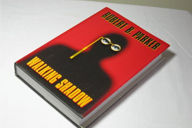 Couverture de Walking Shadow par Robert B. Parker