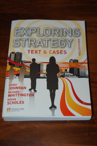 Couverture de EXPLORING STRATEGY TEXT ED.9 & CASES + MYSTRATEGYLAB