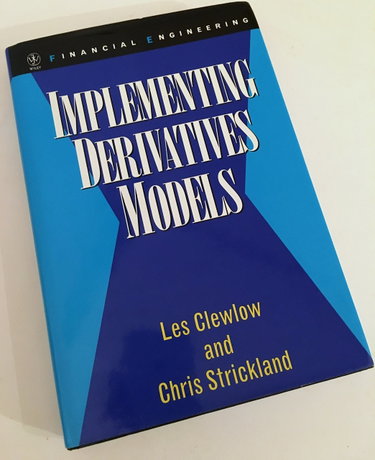 Couverture de Implementing Derivatives Models par Les Clewlow