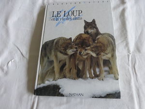 Le Loup et la vie des clans