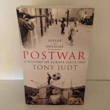 Couverture de Postwar : a History of Europe since 1945