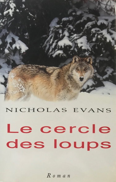 Couverture de Le cercle des loups. roman traduit de l'anglais.