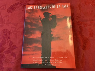 Couverture de Aux barricades de la apix