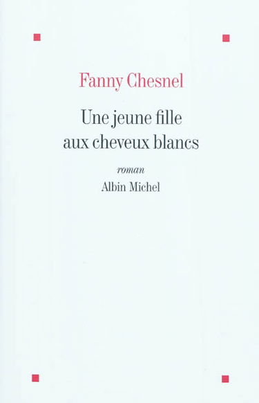 Une jeune fille aux cheveux blancs