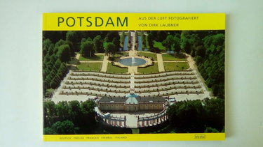 Couverture de Potsdam aus der Luft fotografiert. par UNKNOWN