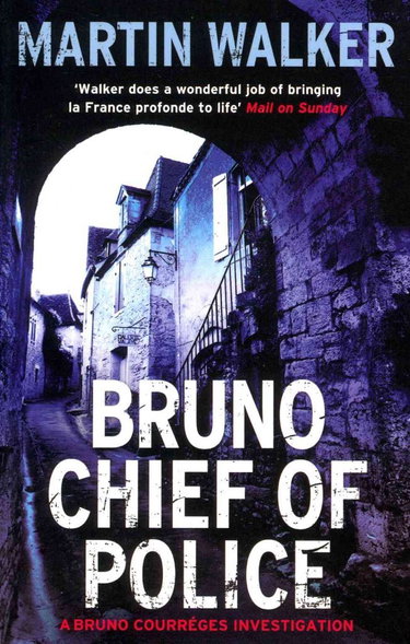 Couverture de Death in the Dordogne: The First Bruno, Chief of Police Investigation