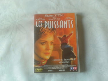 Couverture de Les Puissants