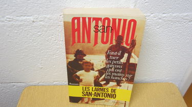 Faut-il tuer les petits garçons qui ont les mains sur les hanches ?