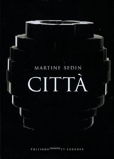 Città, Martine Bedin : dix-sept vases et autres objets blancs