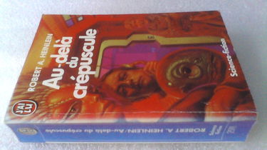 Au-delà du crépuscule ou la Vie et les amours de Maureen Johnson : mémoires d'une dame un peu spéciale