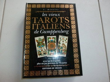 Couverture de Les vieux tarots italiens de Gumppenberg