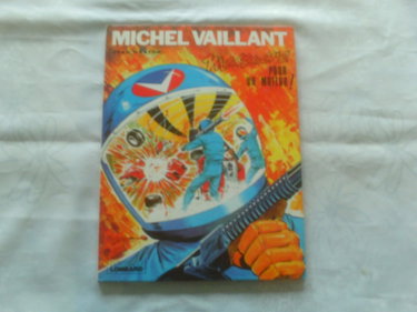 Couverture de Michel Vaillant : Massacre pour un moteur !