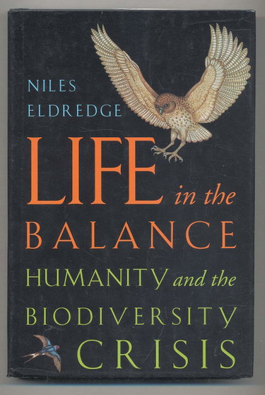 Couverture de Life in the Balance: Humanity and the Biodiversity Crisis