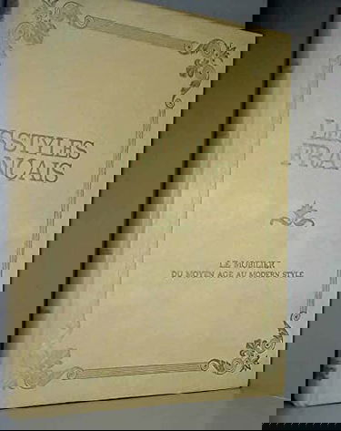 Les styles français. le mobilier du moyen age au modern style, 1500-1900.