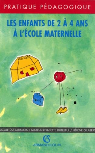 Les enfants de deux à quatre ans à l'école maternelle