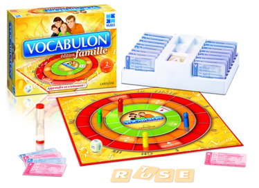 Couverture de Megableu - VOCABULON EDITION FAMILLE - Jeu de Société Educatif Amusant pour Enfants dès 10 ans – Orthographe & Vocabulaire – 2 Niveaux de Jeu - Découvrir 5 200 mots et leur Définition - 2 à 4 Joueurs