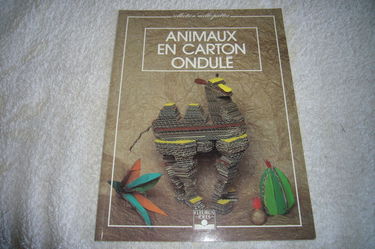 Animaux en carton ondulé