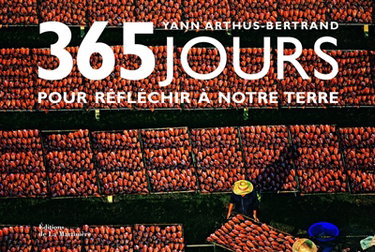 Couverture de 365 jours pour réfléchir à notre Terre