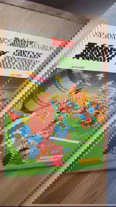 Astérix chez les Bretons [auteur : Goscinny & Uderzo] [éditeur : Dargaud S.A. éditeur] [année : 1966]