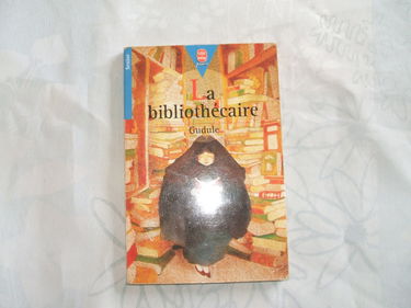 La Bibliothecaire