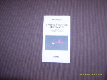 Couverture de L'Obscur vertige des vivants. Terre pleine