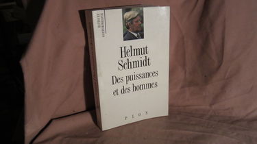 Des puissances et des hommes
