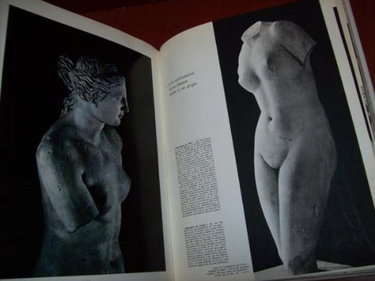 Couverture de Les merveilles du Louvre. Volume 1. Du IV ème millénaire avant J.C à l'aube de la renaissance