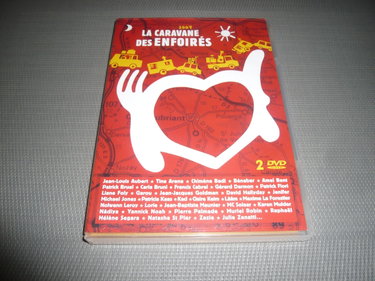 Couverture de La caravane des Enfoirés 2007 - Edition 2 DVD