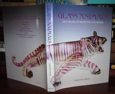 Couverture de Glass Animals: Thirty-Five Hundred Years of Artistry and Design