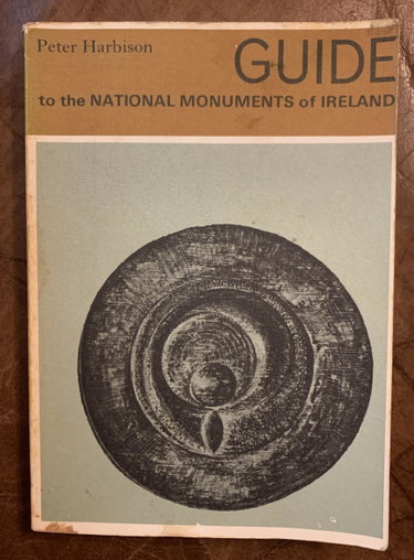 Couverture de Guide to the National Monuments of Ireland