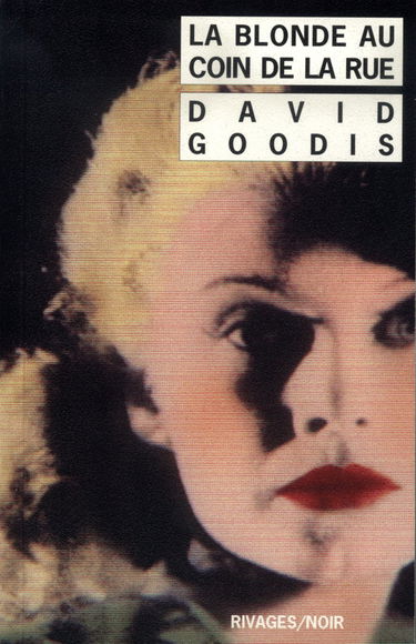 La blonde au coin de la rue