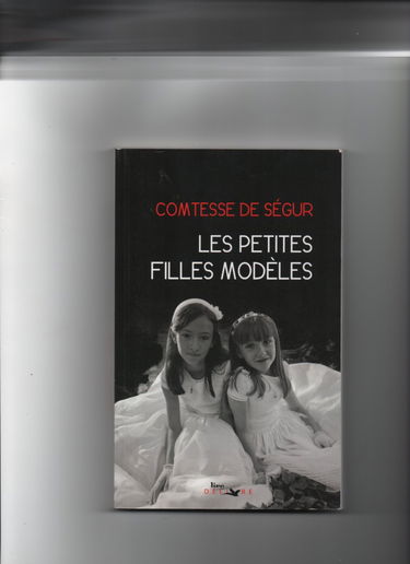 les petites filles modèles