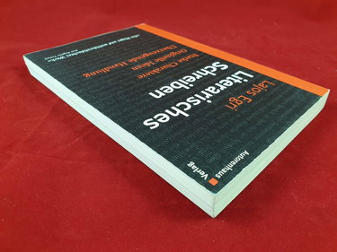 Couverture de Literarisches Schreiben: Starke Charaktere - Originelle Ideen - Überzeugende Handlung