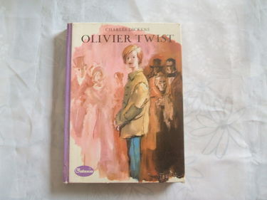 CHARLES DICKENS//OLIVIER TWIST//ILLUSTRATIONS DE BEUVILLE//LA GALAXIE - GRANDS LIVRES HACHETTE//1971