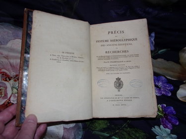 Couverture de Précis du système hiéroglyphique des anciens Égyptiens